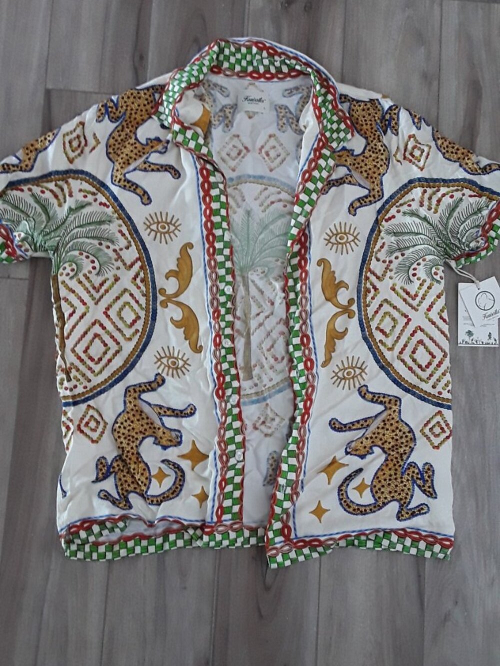 Kuwalla Tee Montréal Leopard Baroque Print Beach Shirt – New With Tags – Size L